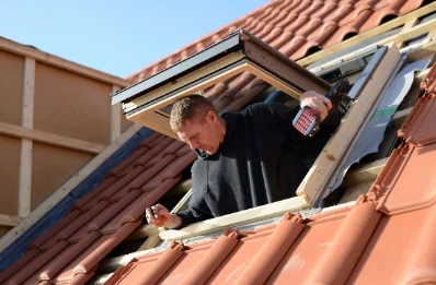 Pose de fenêtres de toit Velux à Brugnens